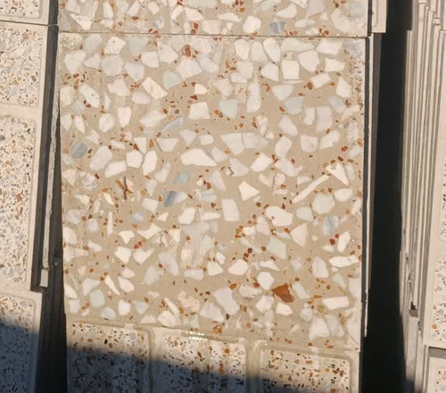 موزاییک پرسی سنگ درشت سفید ابری سایز 40×40 تولید اتوماتیک کد 1042